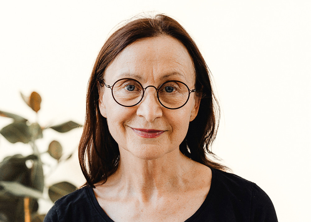 Portrait von Frau aus dem Freundeskreis